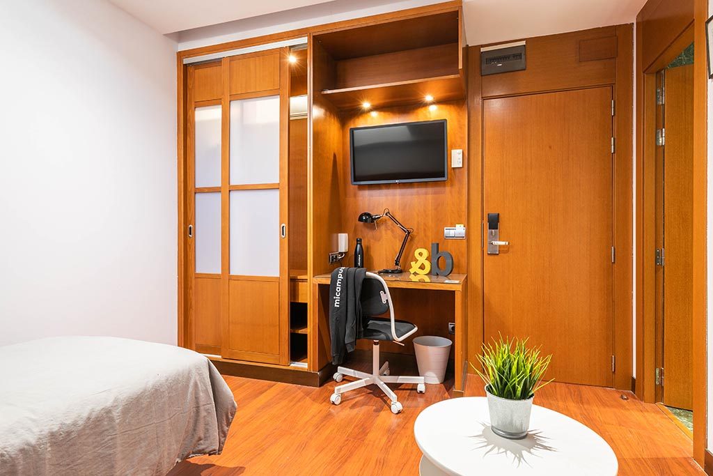 Aranjuez - Single room (Extra / larger), photo 3 of 12