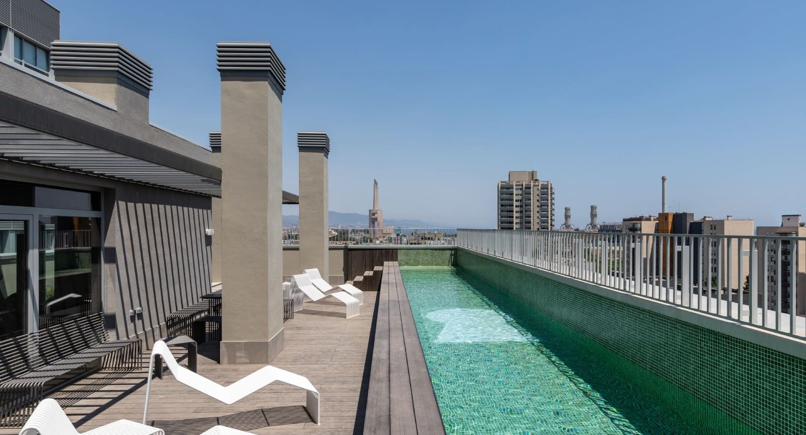 Barcelona - Single room with sea view, photo 2 of 12