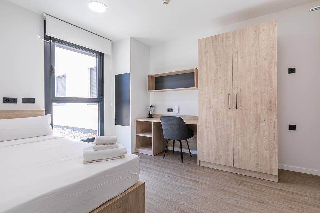 Getafe II - Single room in apartment, shared kitchen and bathroom, photo 3 of 12