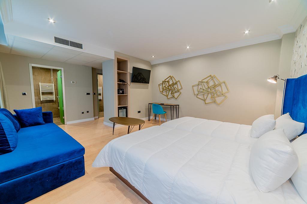 Burgos Centro - Single room (Premium), photo 2 of 12