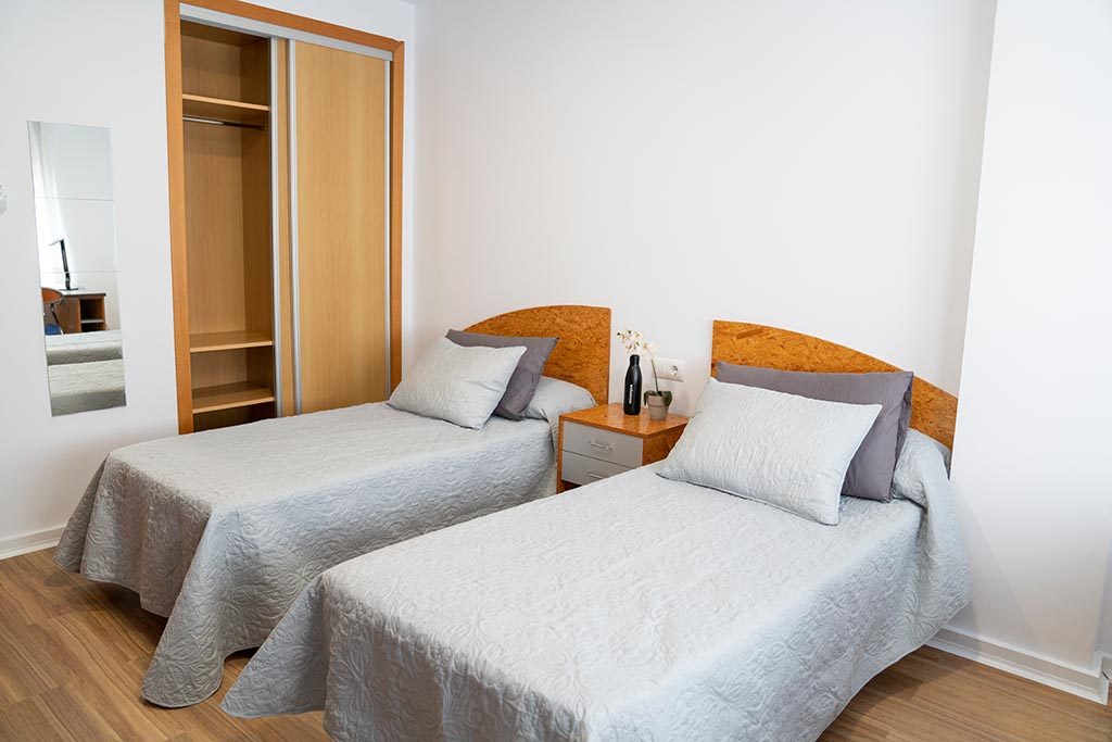 Burjassot - Double room (shared), photo 2 of 12