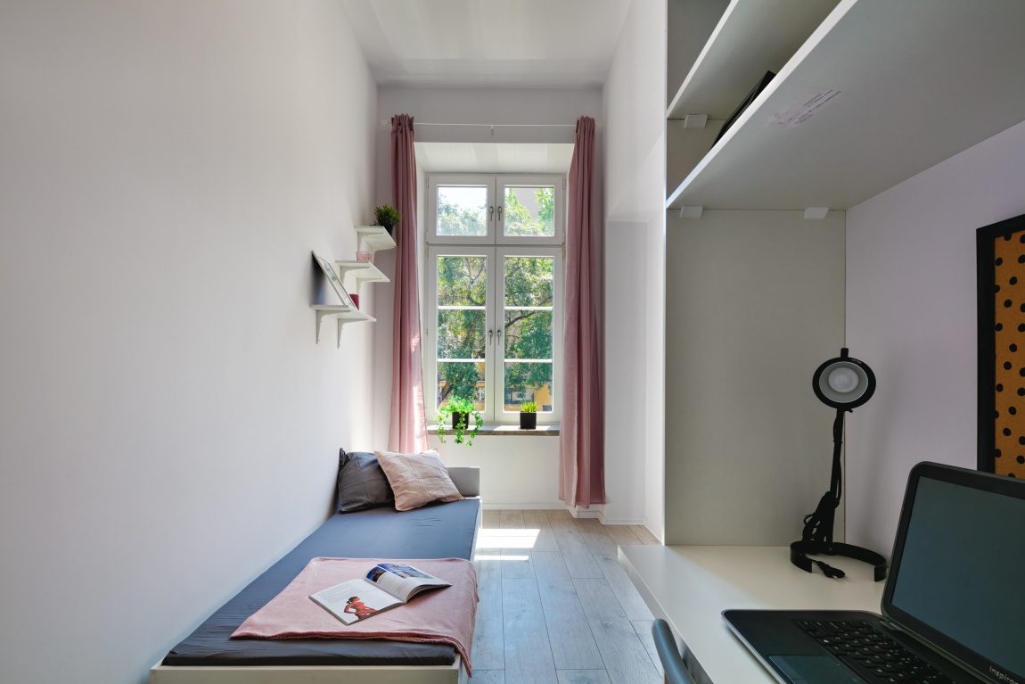 Single room #5 at Solidarności 75 Street, photo 1 of 1