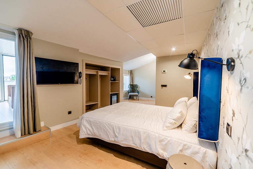 Burgos Centro - Single room, photo 3 of 12